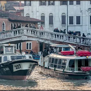 Ca Marga Cannaregio - Venetian Style 2 Bedroom Venecia