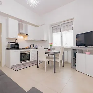 La Casa Di Alessia Nel Centro Di - Alessiatravelling Como