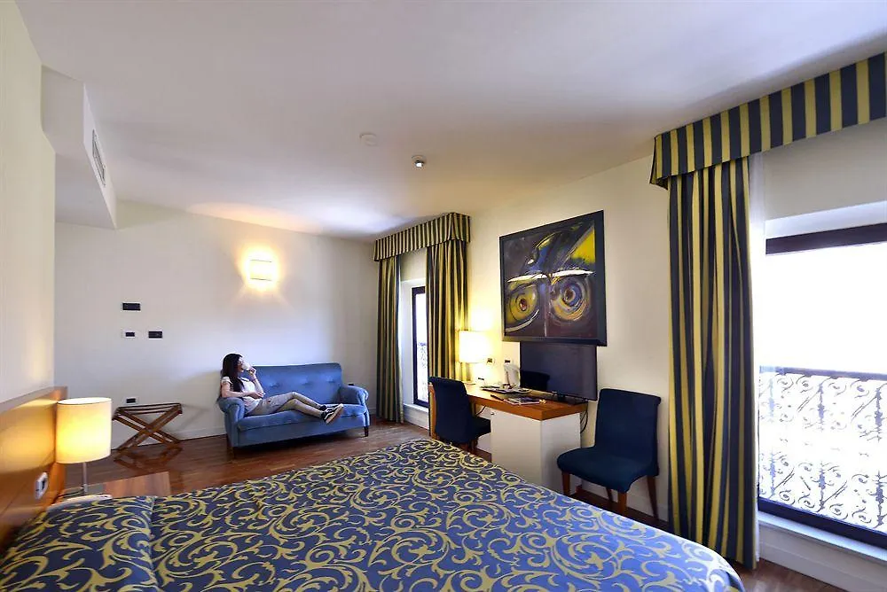 Hotel Ferrare