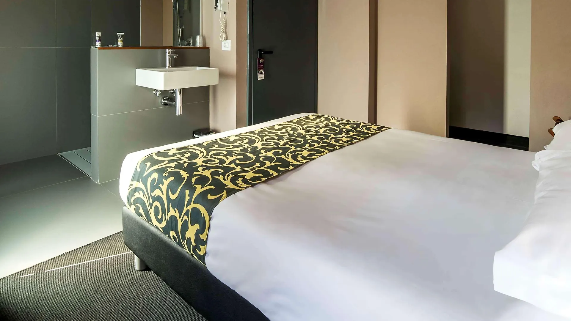 Hotel Ferrare 4*,