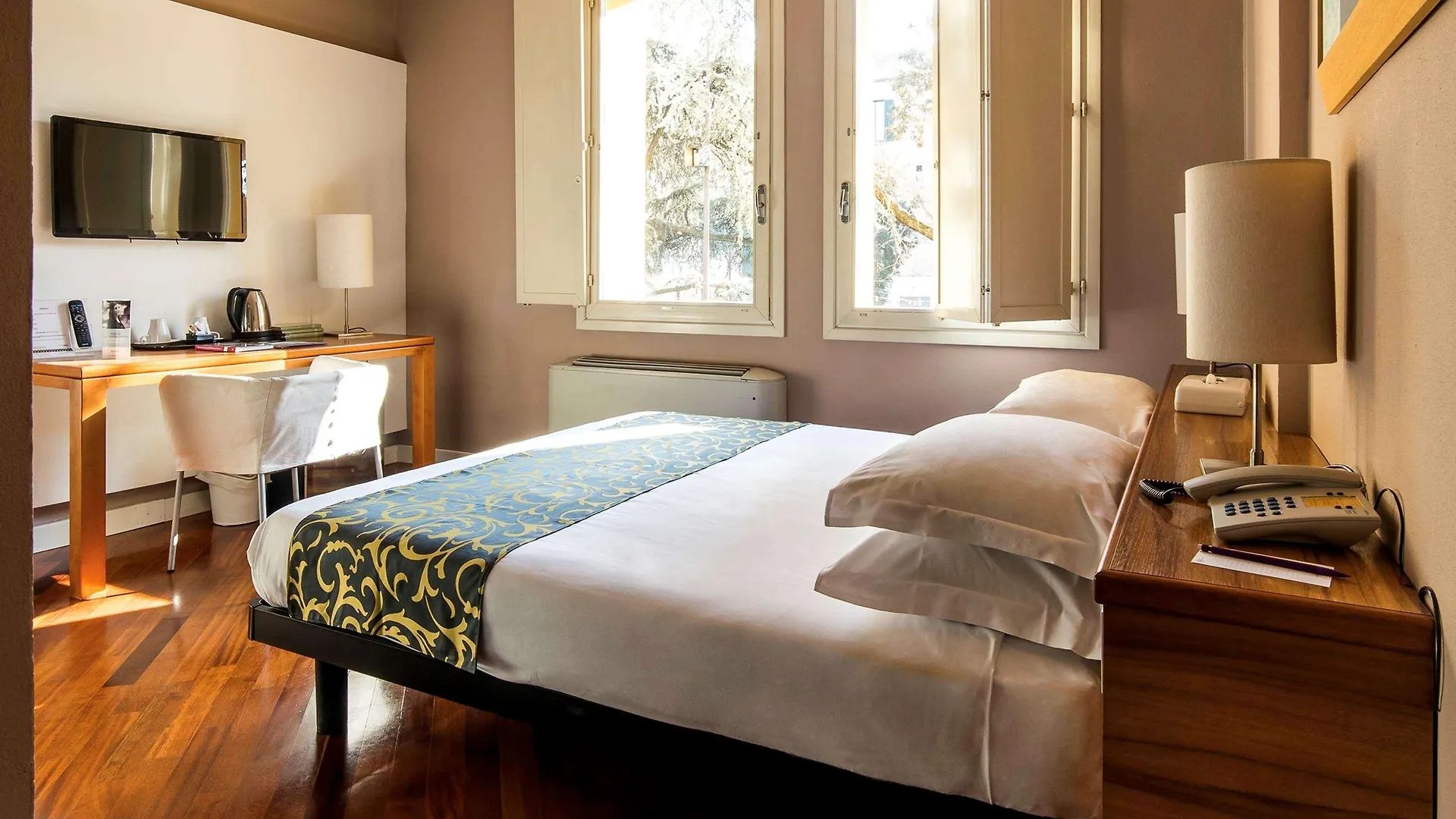 Hotel Ferrare