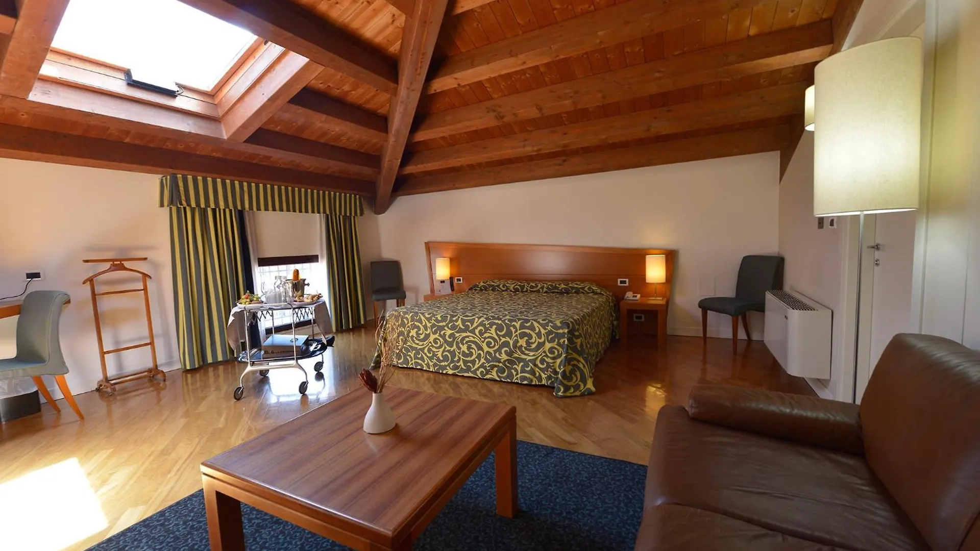 ****  Hotel Ferrare Italie