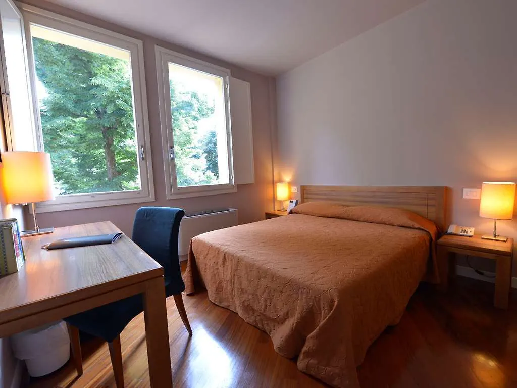 Hotel Ferrara